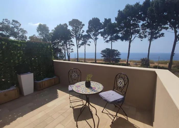 Sara סנטה דומניקה