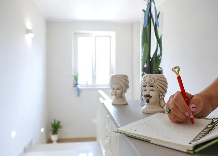 לינה וארוחת בוקר Sara 4*